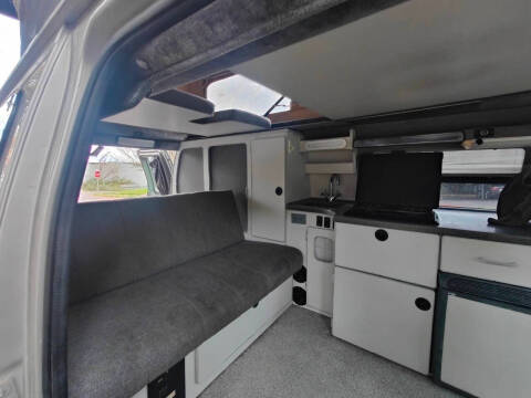 2003 Ford E-Series E-250 SD