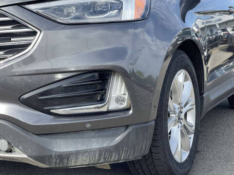 2020 Ford Edge Titanium