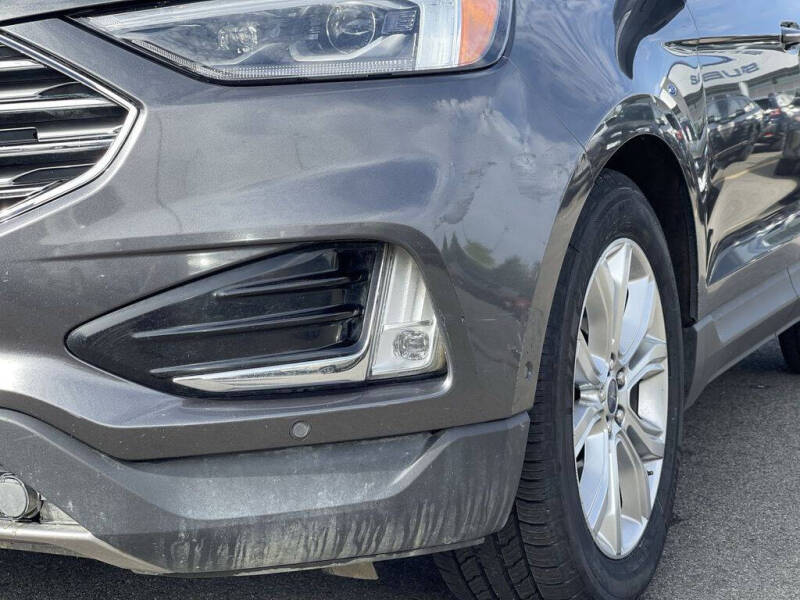 2020 Ford Edge Titanium