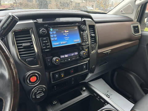 2016 Nissan Titan XD Platinum Reserve