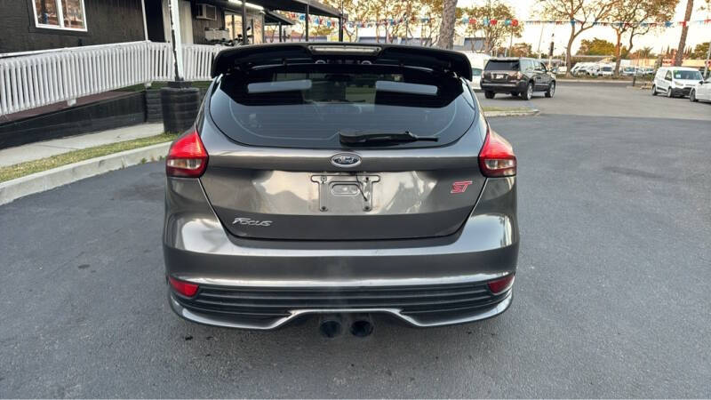 2016 Ford Focus ST