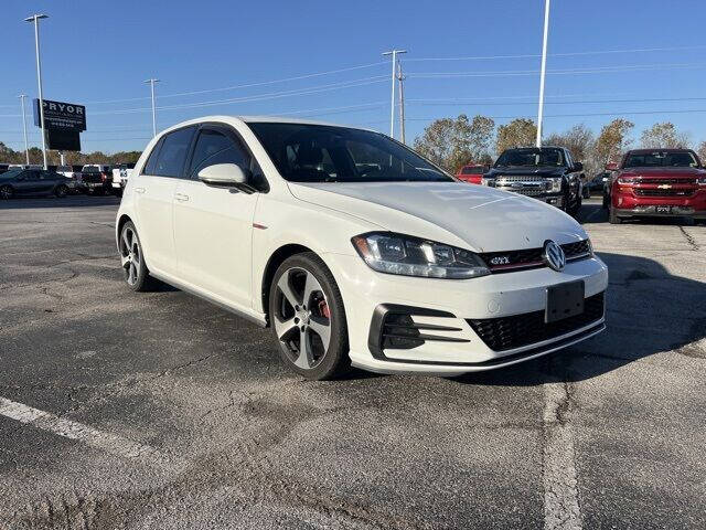 New 2024 Volkswagen Golf GTI 2.0T SE 4D Hatchback in Harrisburg