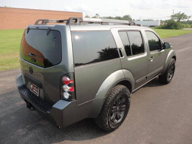 2007 Nissan Pathfinder LE