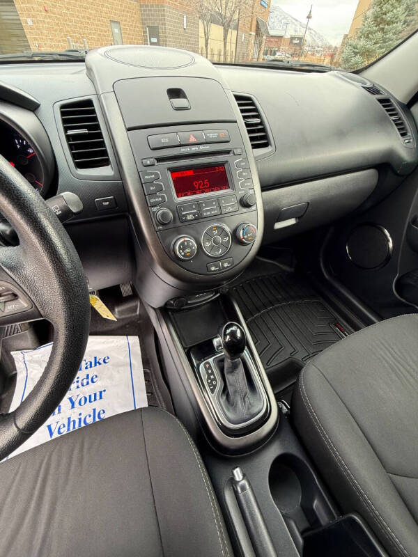 2012 Kia Soul +