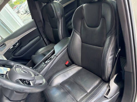 2022 Volvo XC90 T6 Inscription 7-Passenger