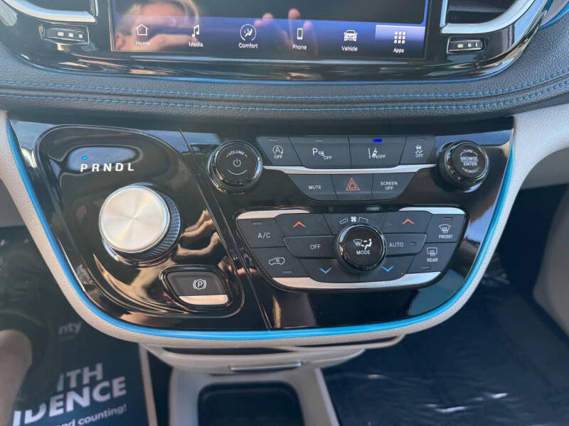 2021 Chrysler Pacifica Touring L