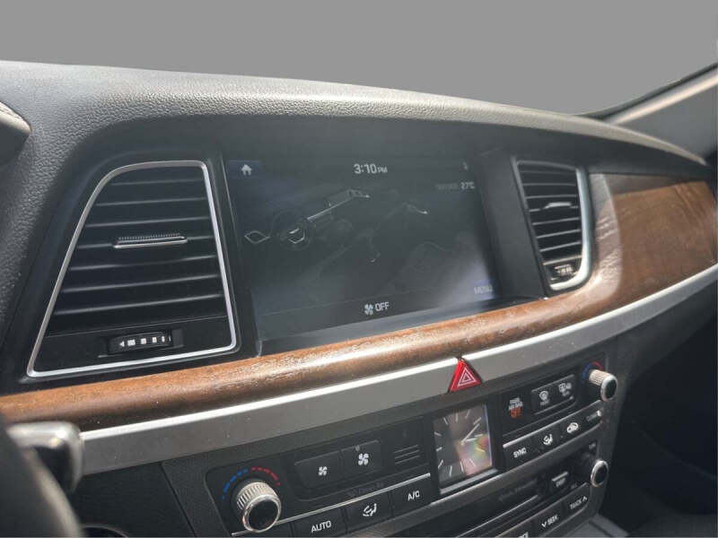 2017 Genesis G80
