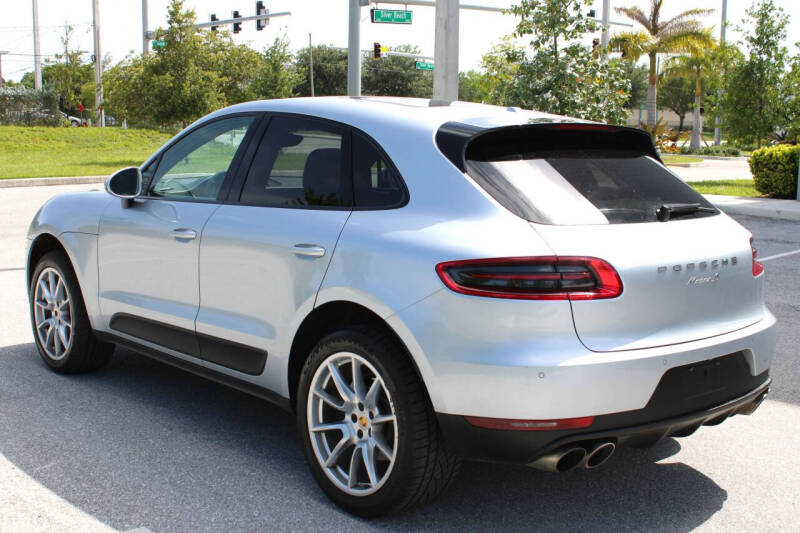 2016 Porsche Macan S
