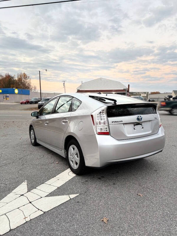 2010 Toyota Prius III