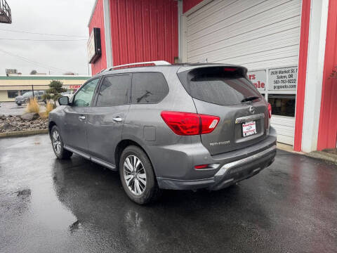 2019 Nissan Pathfinder SL