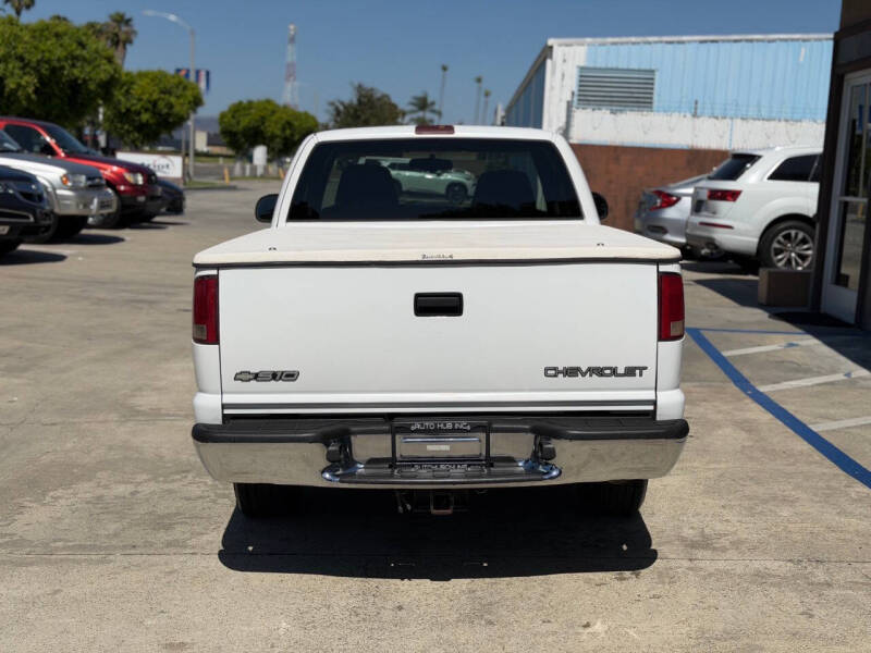 2000 Chevrolet S-10 LS
