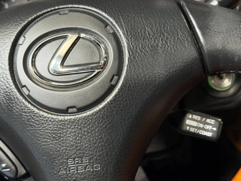 2004 Lexus SC 430