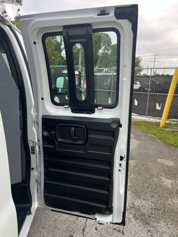 2018 Chevrolet Express 2500