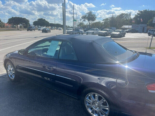 2004 Chrysler Sebring  - $4,599