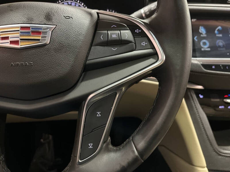 2017 Cadillac XT5 Luxury