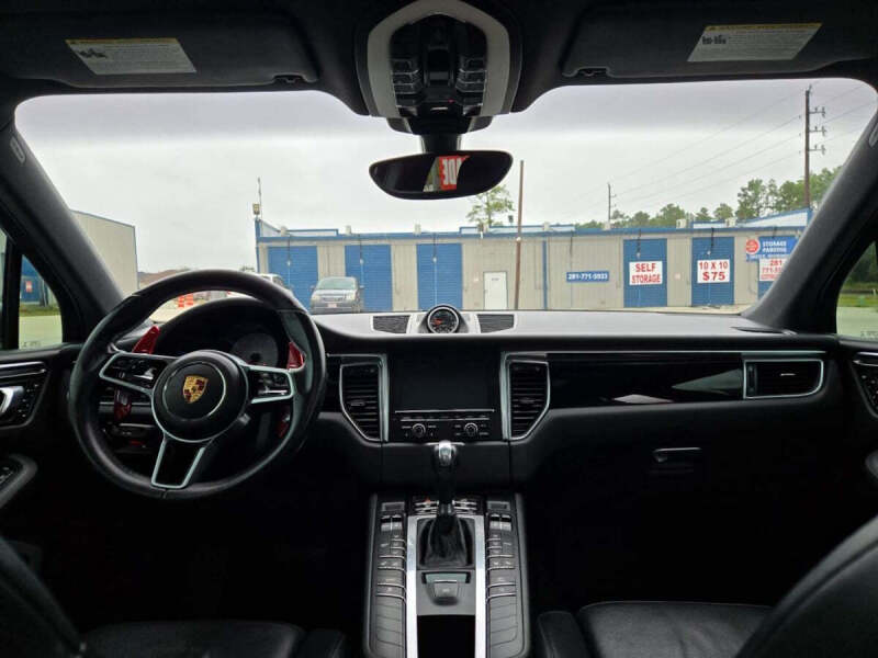 2015 Porsche Macan S