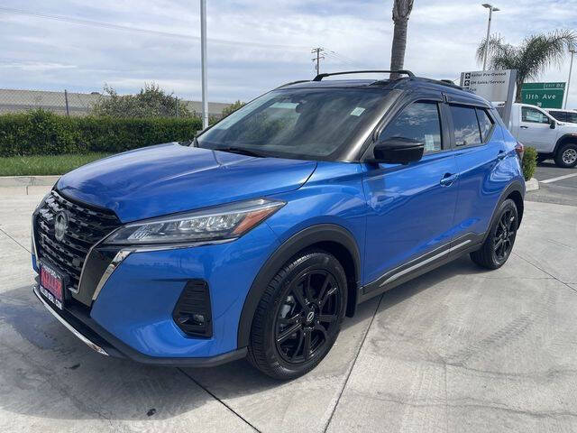 2023 Nissan Kicks SR