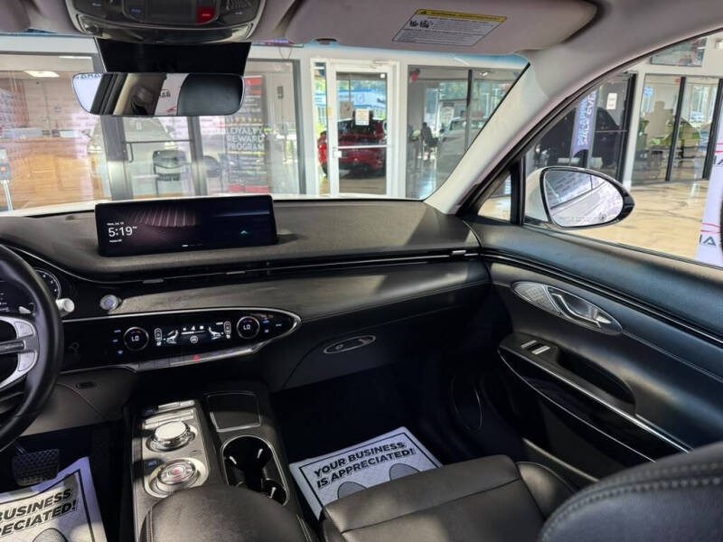 2025 Genesis GV70 2.5T Standard