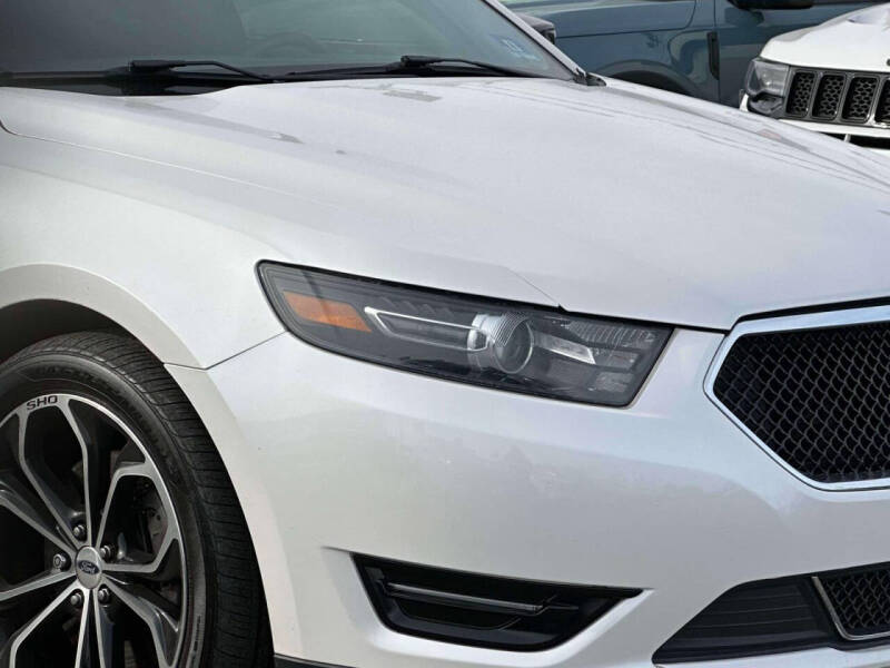 2018 Ford Taurus SHO