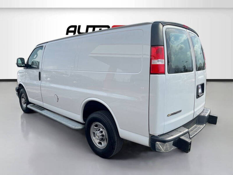 2023 Chevrolet Express 2500