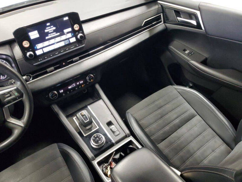 2024 Mitsubishi Outlander SE