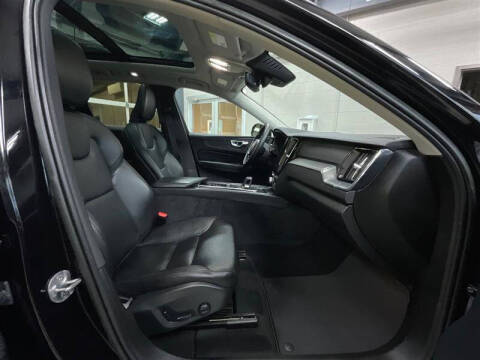 2023 Volvo XC60 B5 Core