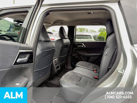2025 Mitsubishi Outlander SE