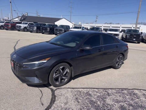 2022 Hyundai Elantra for sale at Sam Leman Ford in Bloomington IL