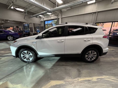 2017 Toyota RAV4 Hybrid XLE