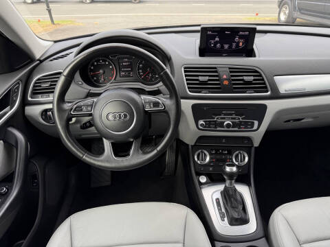 2015 Audi Q3 2.0T quattro Premium Plus