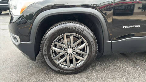 2017 GMC Acadia SLT-1