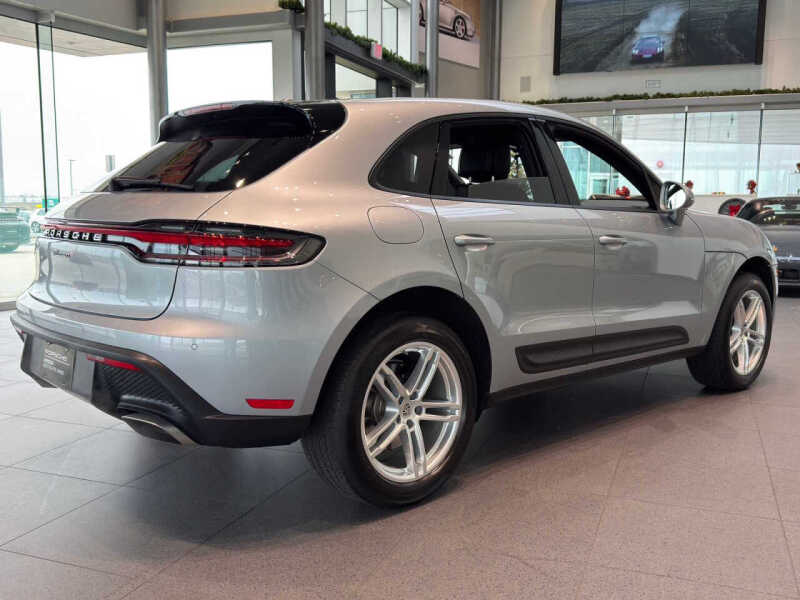 2025 Porsche Macan