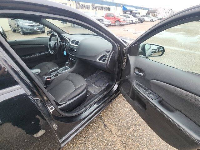 2013 Dodge Avenger SE