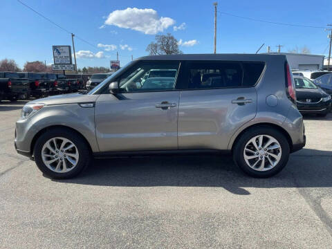 2016 Kia Soul +