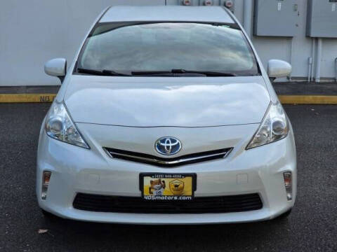 2013 Toyota Prius v Five