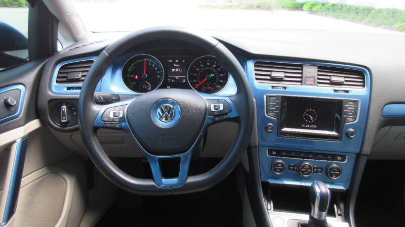 2015 Volkswagen e-Golf SEL Premium