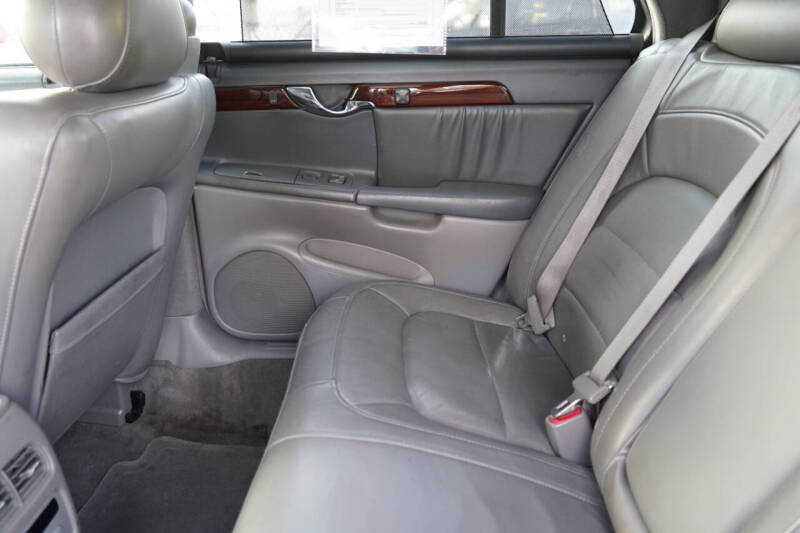 2004 Cadillac DeVille DHS