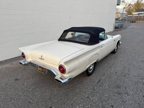 1957 Ford Thunderbird