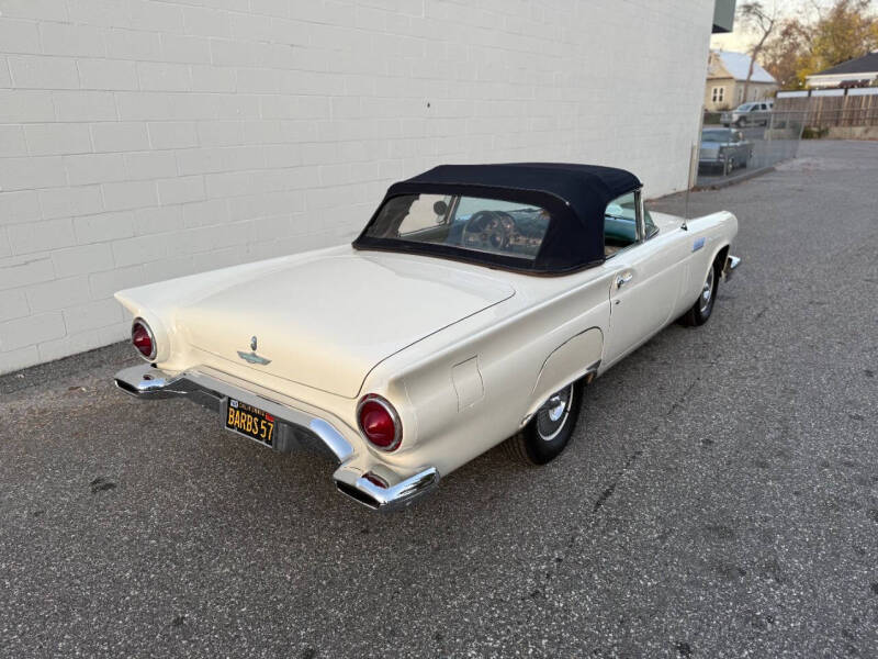 1957 Ford Thunderbird