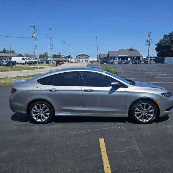 2015 Chrysler 200 S