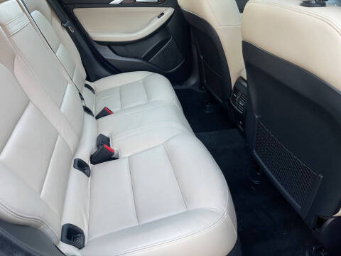 2017 Infiniti QX30 Premium