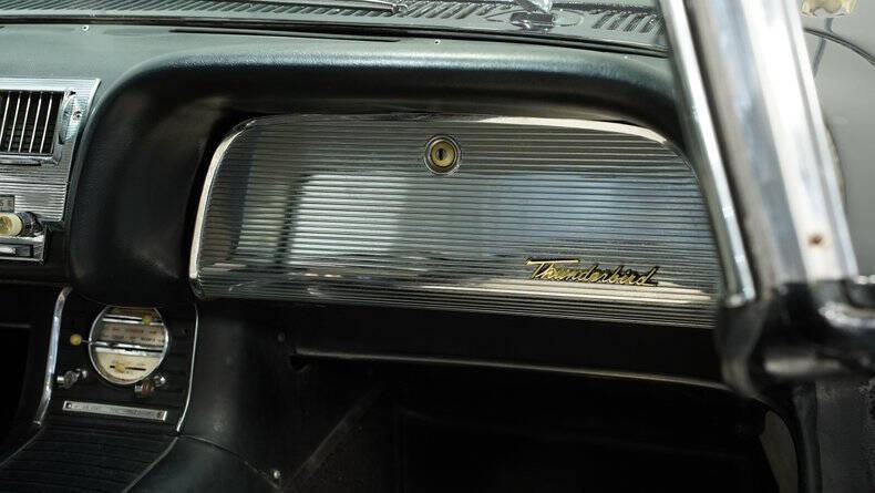 1959 Ford Thunderbird