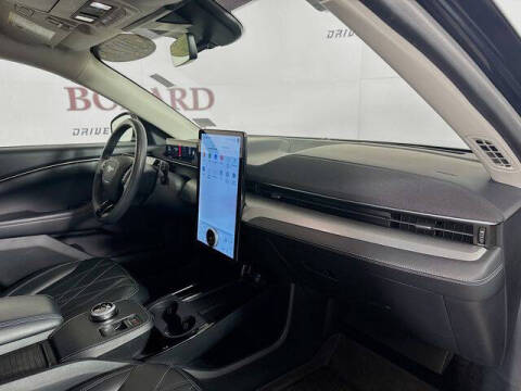 2022 Ford Mustang Mach-E Select