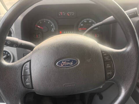 2014 Ford E-Series E-350 SD XL