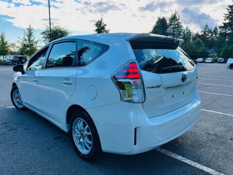2017 Toyota Prius v