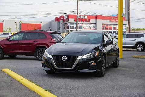 2022 Nissan Altima for sale at CarSmart in Temple Hills MD
