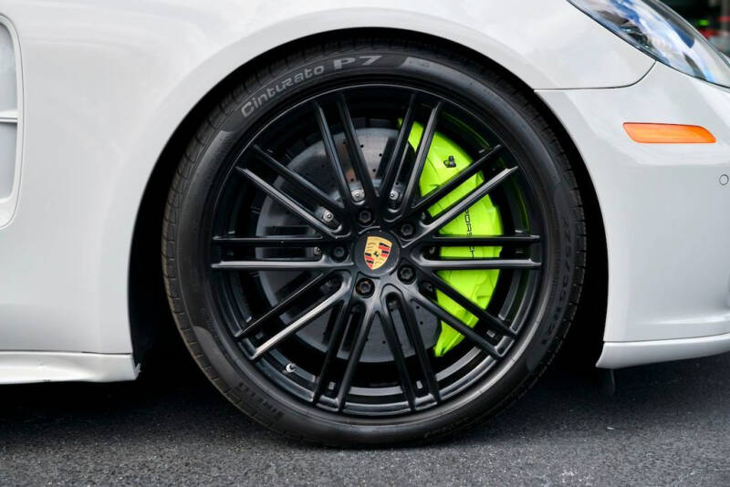 2018 Porsche Panamera Turbo S E-Hybrid