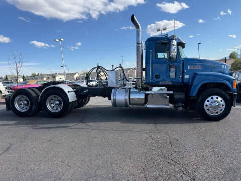 2011 Mack Pinnacle