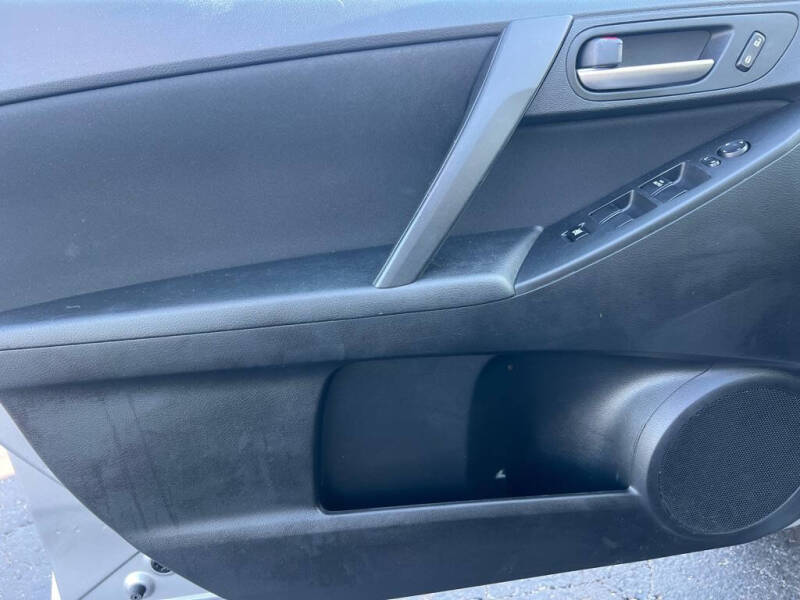 2013 Mazda MAZDA3 i SV