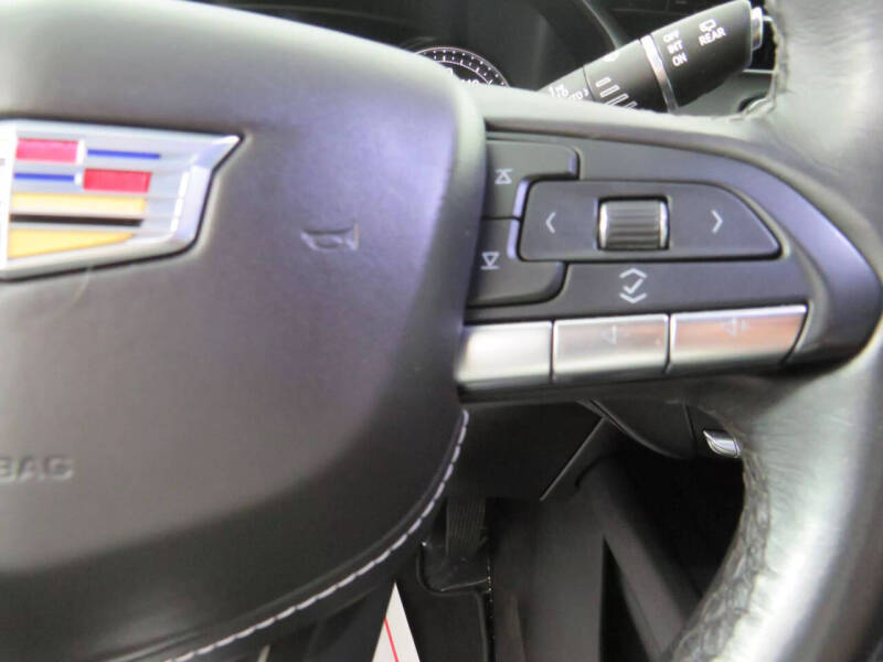 2020 Cadillac XT4 Premium Luxury